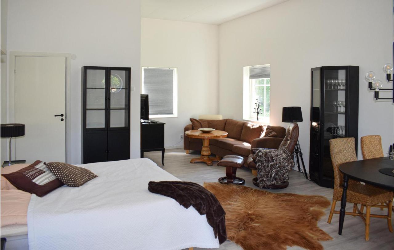 Beautiful Apartment In Lagan With House Sea View Exterior foto